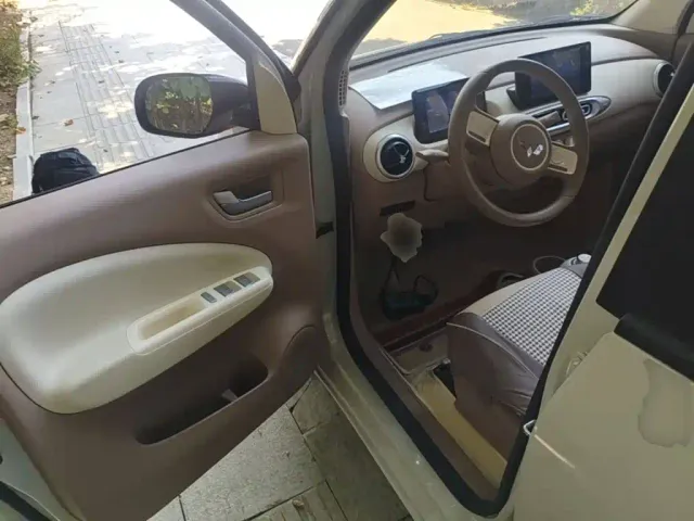 Wuling Hongguang Mini EV — Фото автомобиля 15