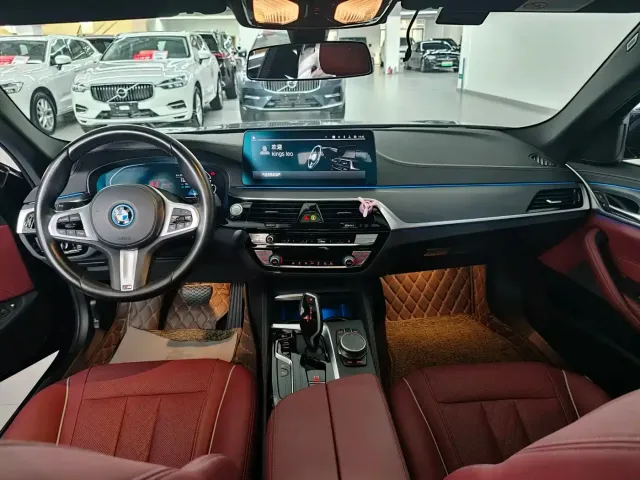 BMW 5 Series — Фото автомобиля 8