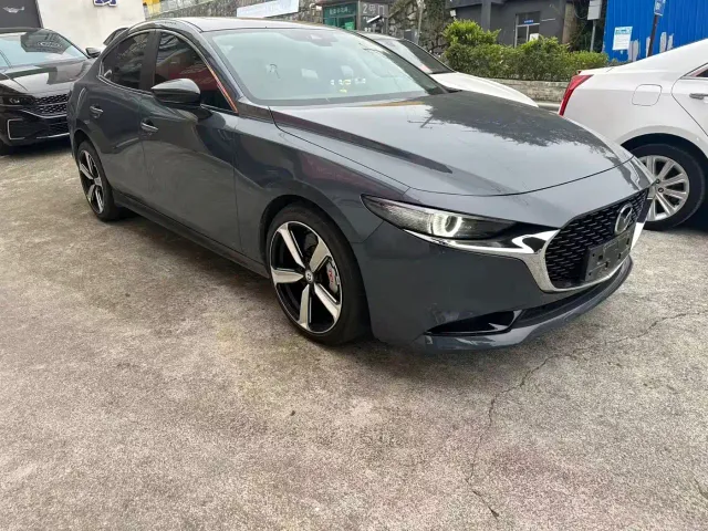 Mazda Axela — Фото автомобиля 2
