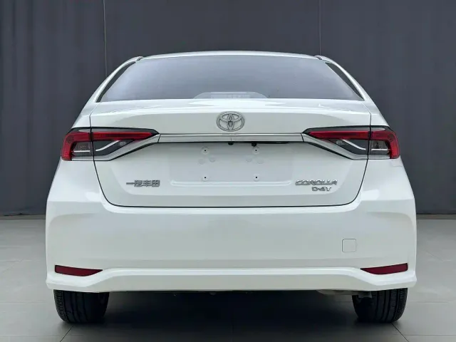 Toyota Corolla — Фото автомобиля 5