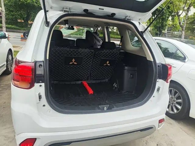 Mitsubishi Outlander — Фото автомобиля 18