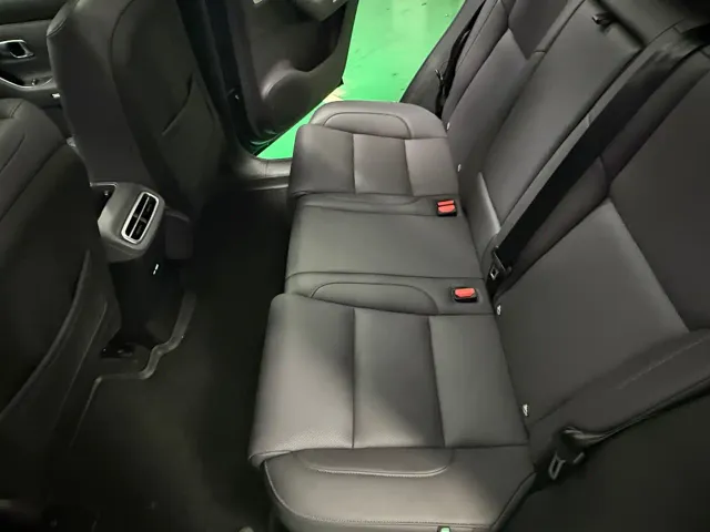 Leapmotor C10 — Фото автомобиля 9