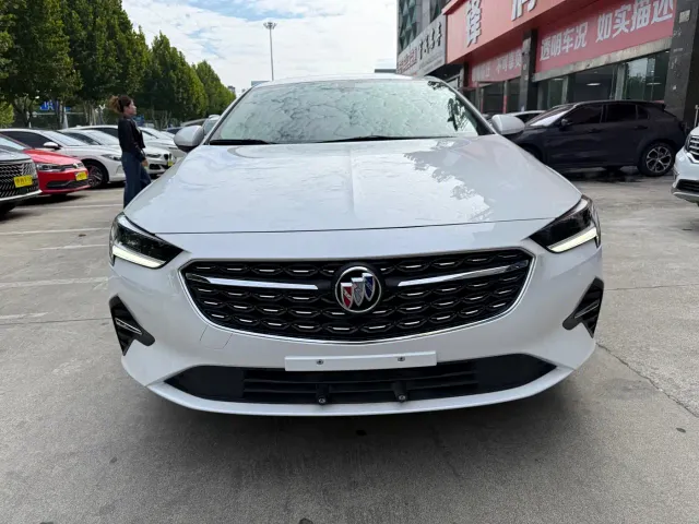 Buick Regal — Фото автомобиля 2