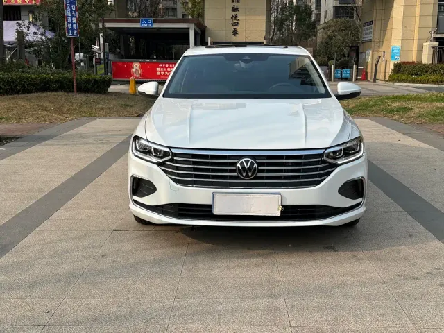 Volkswagen Lavida — Фото автомобиля 2