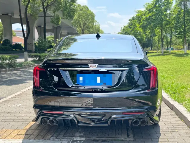 Cadillac CT5 — Фото автомобиля 16