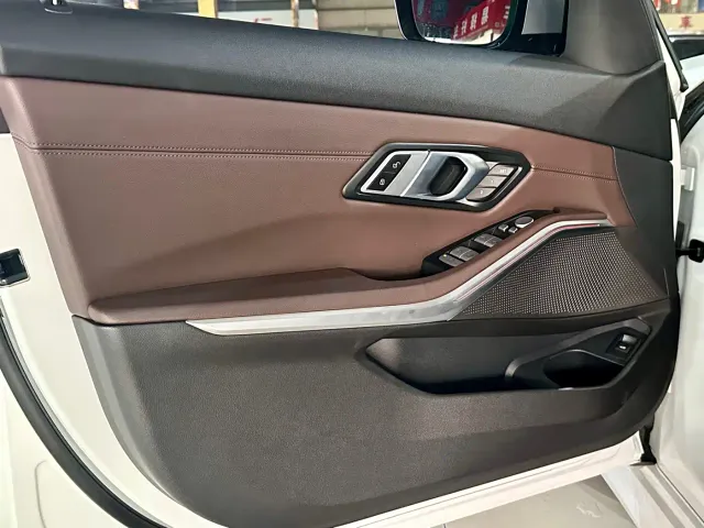 BMW 3 Series — Фото автомобиля 7