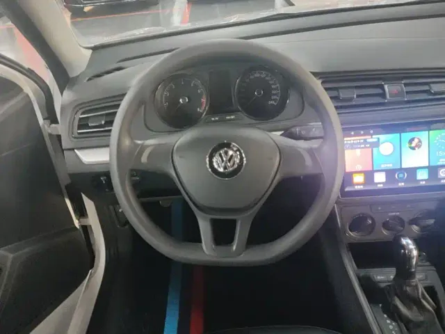 Volkswagen Lavida — Фото автомобиля 15