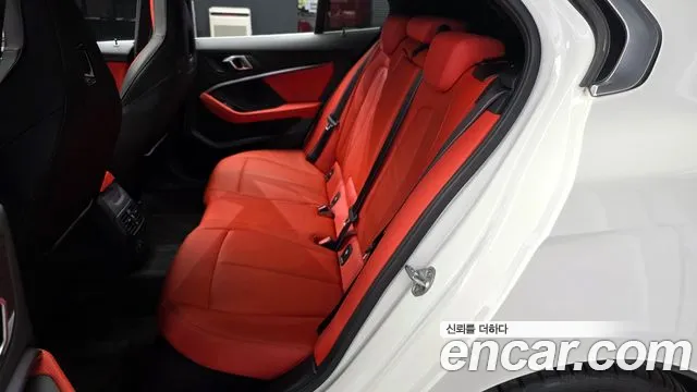 BMW 1 Series F40 — Фото автомобиля 16