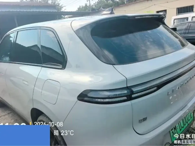 Leapmotor C10 — Фото автомобиля 3