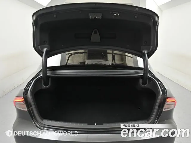 Hyundai Grandeur New — Фото автомобиля 18
