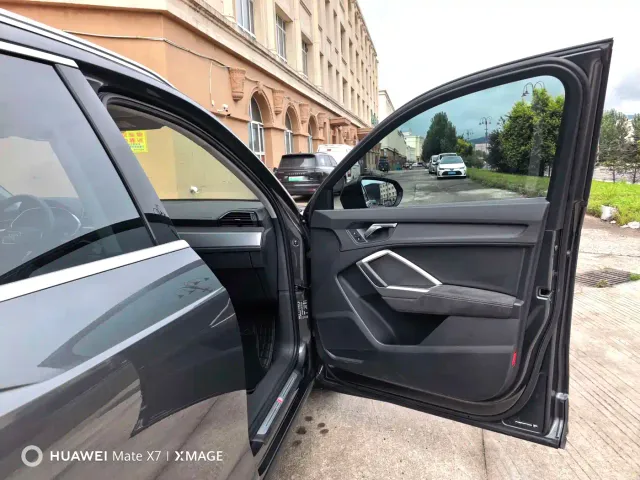 Audi Q3 — Фото автомобиля 12