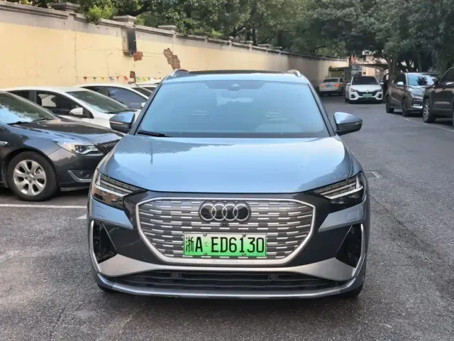 Audi Q4 e-tron — Фото автомобиля 2
