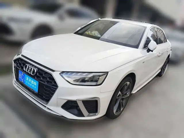 Фотография автомобиля — Audi A4L