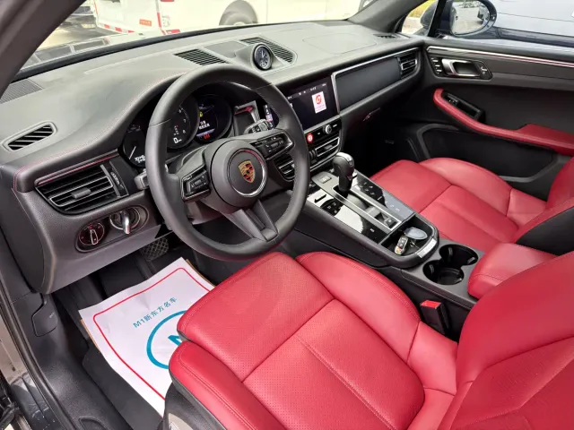 Porsche Macan — Фото автомобиля 6