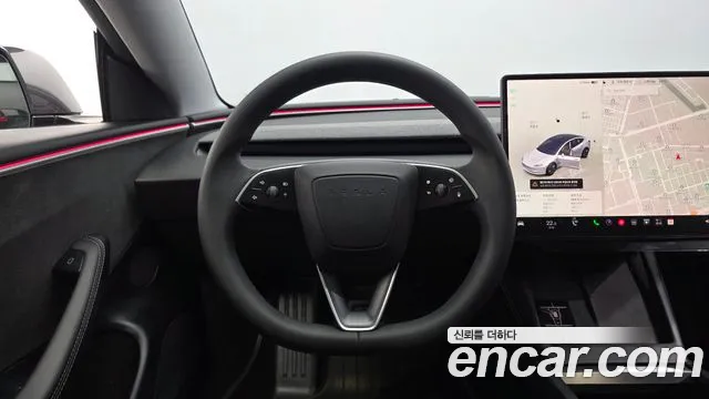 Tesla Model 3 — Фото автомобиля 19