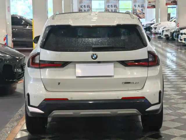 BMW X1 — Фото автомобиля 4