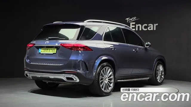 Mercedes-Benz GLE-Class — Фото автомобиля 2
