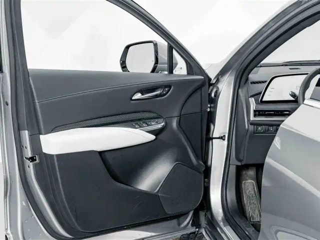 Cadillac XT4 — Фото автомобиля 15