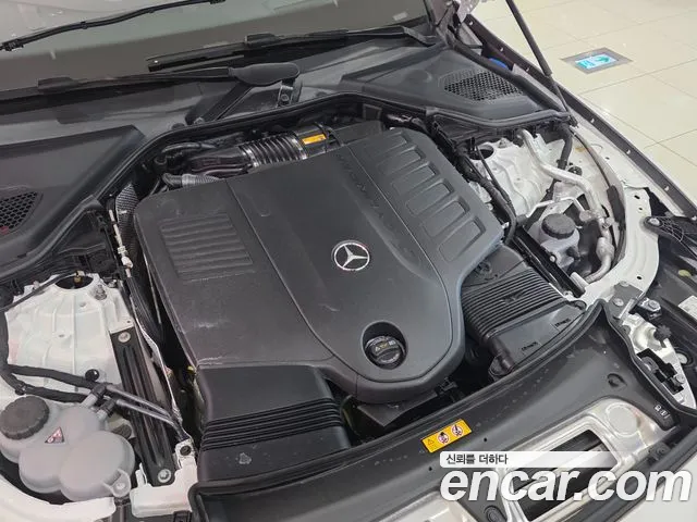 Mercedes-Benz E-Class — Фото автомобиля 6