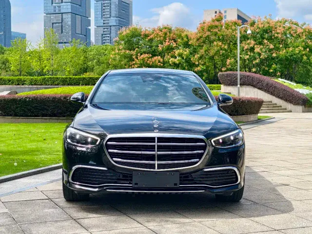 Mercedes-Benz S-Class — Фото автомобиля 2
