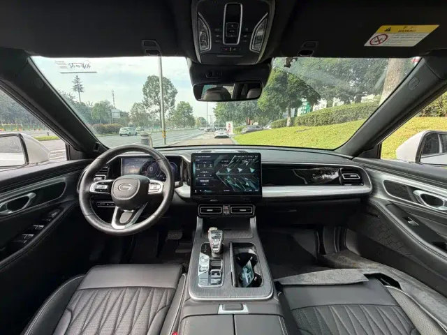 GAC Trumpchi GS8 — Фото автомобиля 13