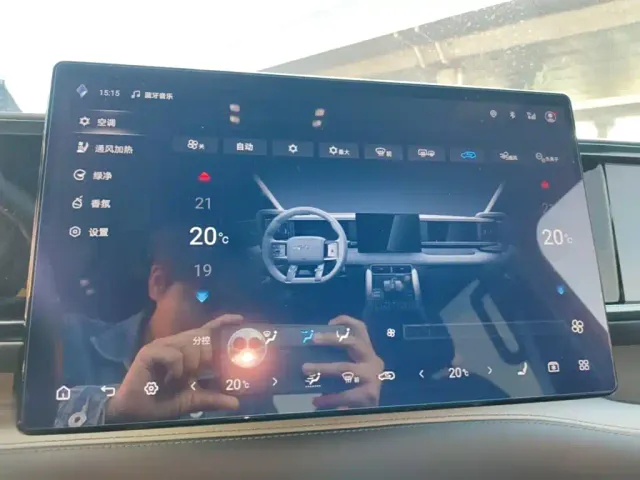 BYD FangChengBao Leopard 5 — Фото автомобиля 12