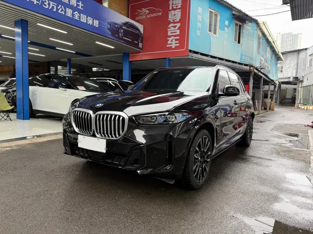 Фотография автомобиля — BMW X5