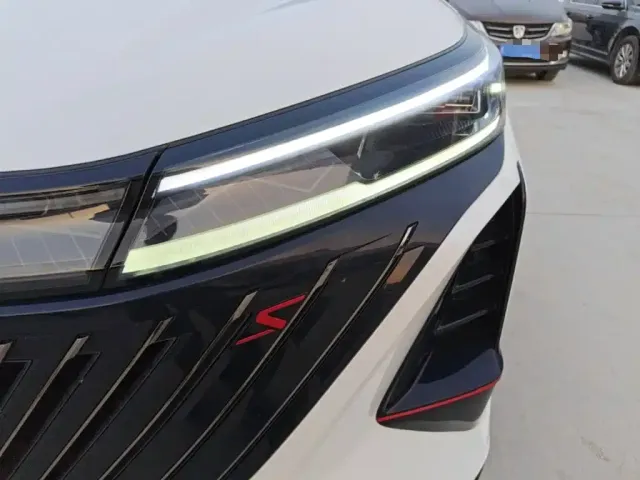 Changan CS75 Plus — Фото автомобиля 17