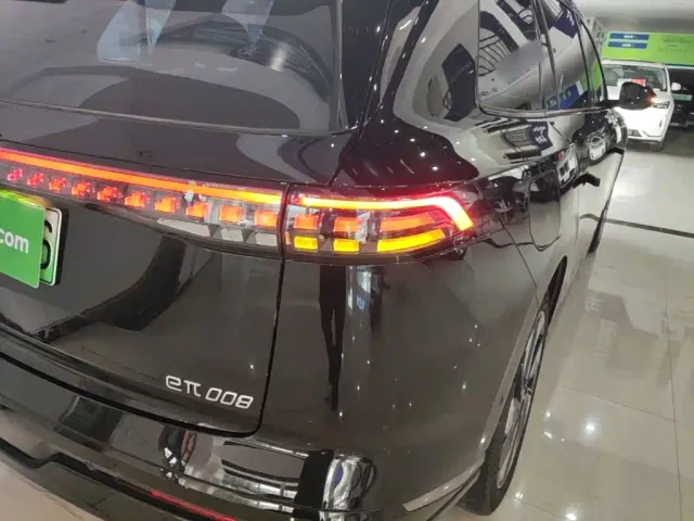 Dongfeng eπ 008 — Фото автомобиля 7