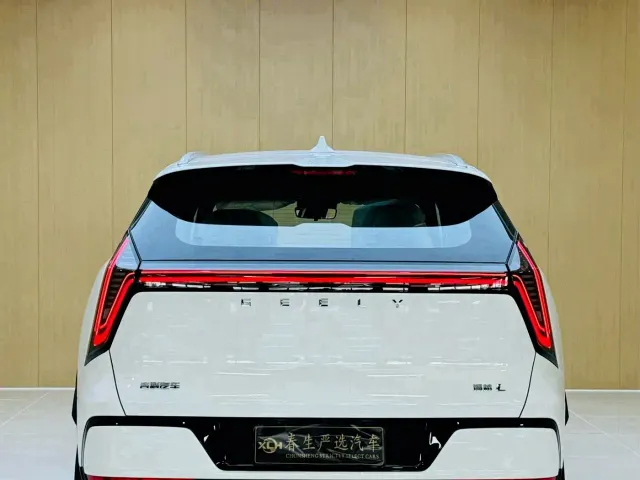 Geely Boyue L — Фото автомобиля 13