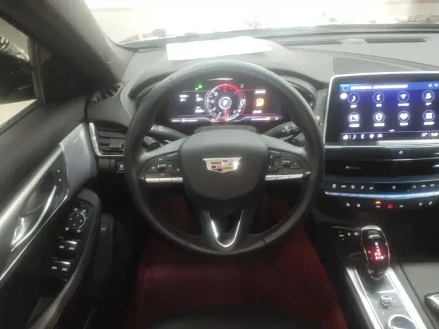 Cadillac CT5 — Фото автомобиля 10