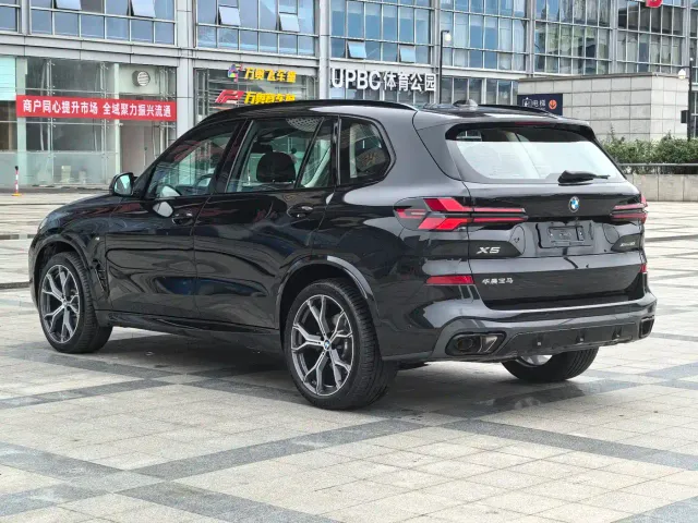 BMW X5 — Фото автомобиля 7