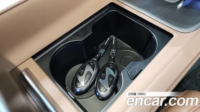 Hyundai Grandeur GN7 — Фото автомобиля 16