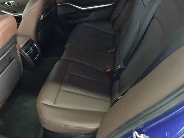 BMW 3 Series — Фото автомобиля 16