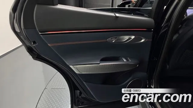 Genesis GV70 — Фото автомобиля 24