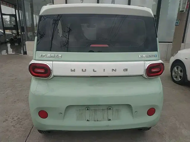 Wuling Hongguang Mini EV — Фото автомобиля 5