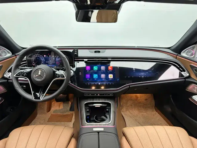 Mercedes-Benz E-Class — Фото автомобиля 10