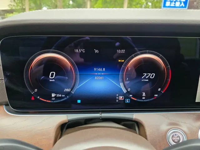 Mercedes-Benz E-Class — Фото автомобиля 18