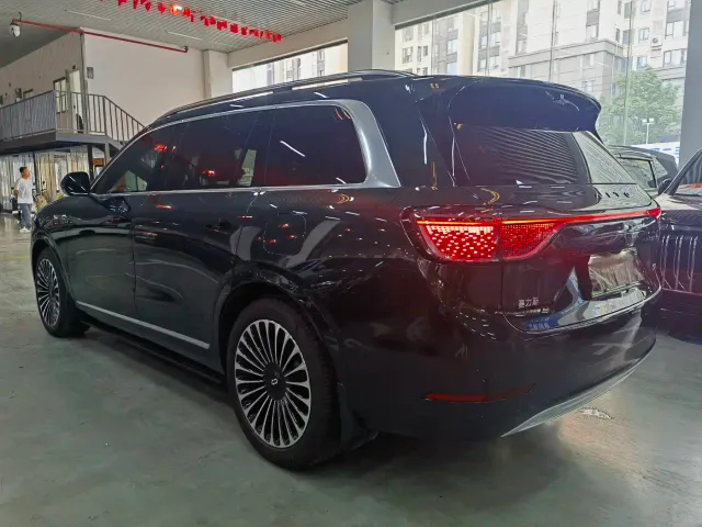 AITO Wenjie AITO M9 2024 Range Extender Max Edition 42kWh 6-seater — Фото автомобиля 5