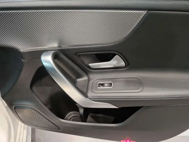 Mercedes-Benz A-Class — Фото автомобиля 12