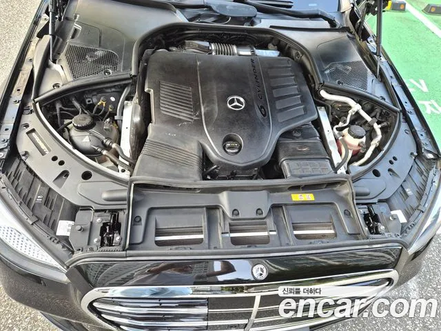 Mercedes-Benz S-Class — Фото автомобиля 16