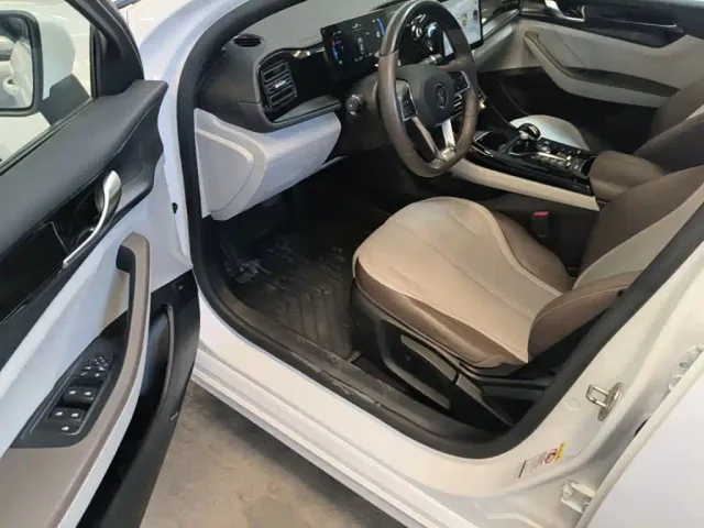 BYD Qin PLUS — Фото автомобиля 15
