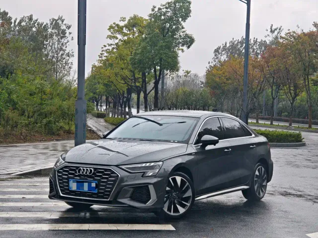 Фотография автомобиля — Audi A3