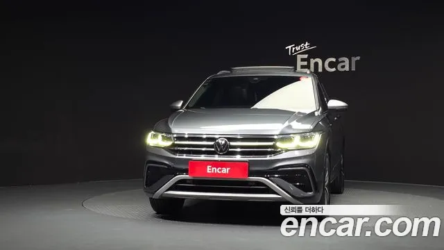 Volkswagen Tiguan — Фото автомобиля 3