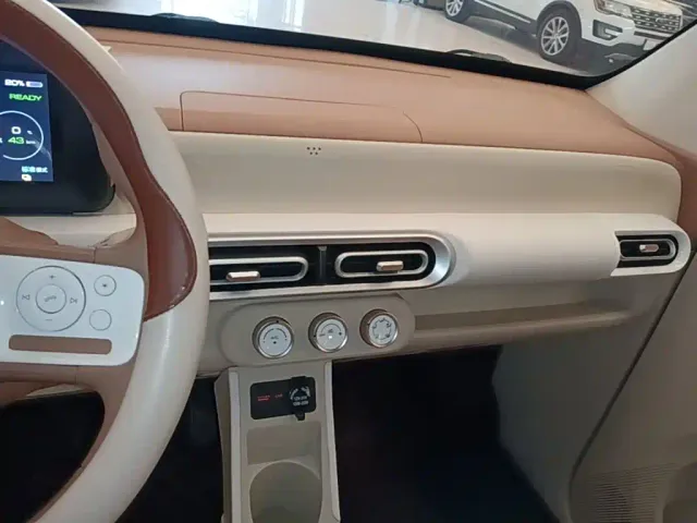 Wuling Hongguang Mini EV — Фото автомобиля 12
