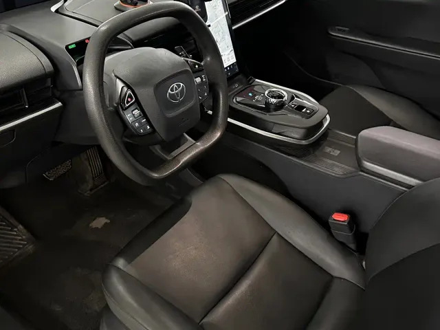 Toyota bZ3 — Фото автомобиля 10