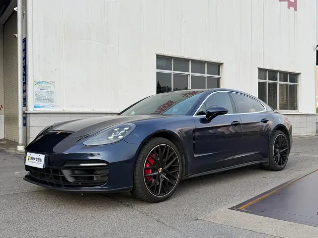 Фотография автомобиля — Porsche Panamera