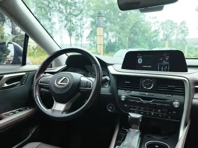 Lexus RX — Фото автомобиля 8