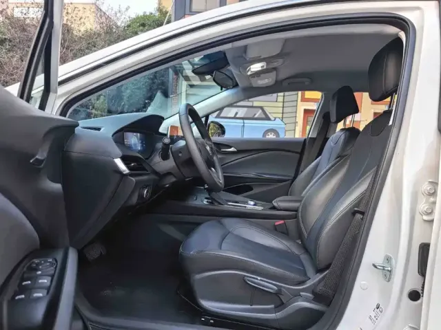Buick Velite 6 — Фото автомобиля 4