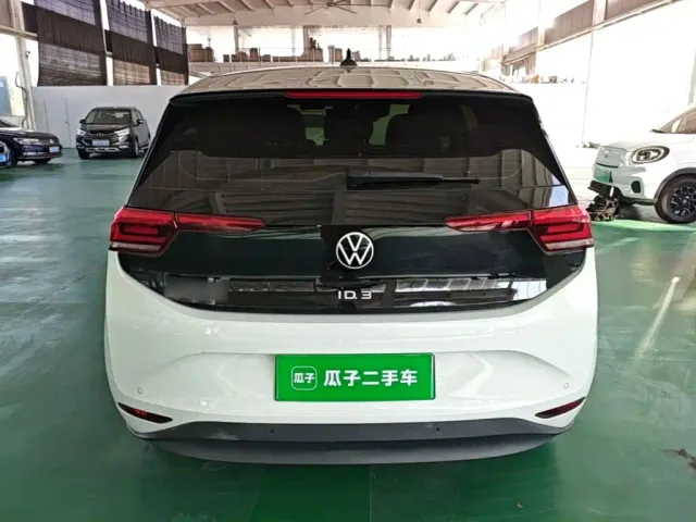 Volkswagen ID.3 — Фото автомобиля 5